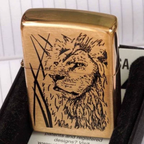 499 ZIPPO ЗажигалкаProud Lion Brushed Brass фото 3